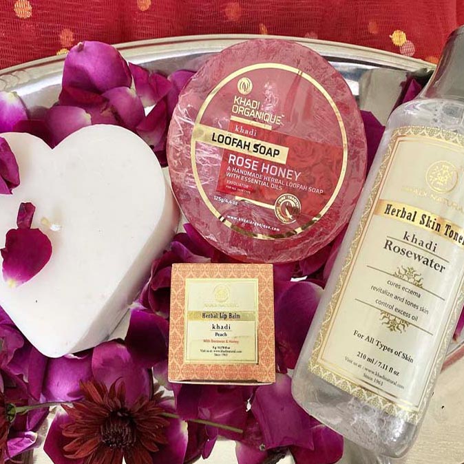 Rose Heart Pillar Fragrance Candle 