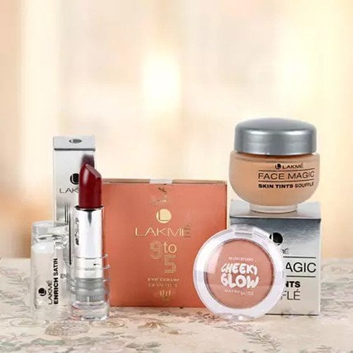 Lakme Lady Hamper