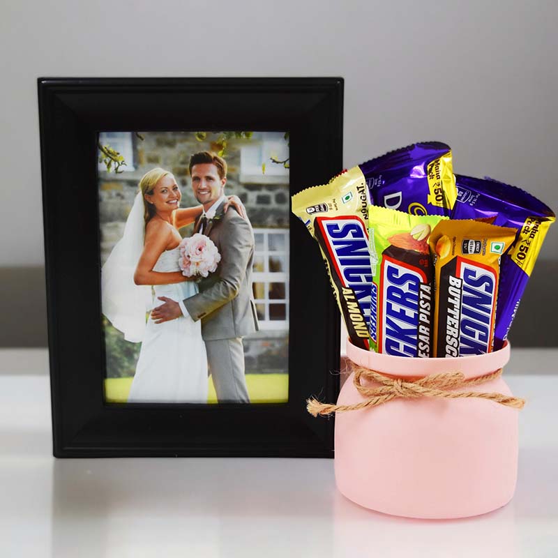 Personalised Photoframe with Chocolates Bars