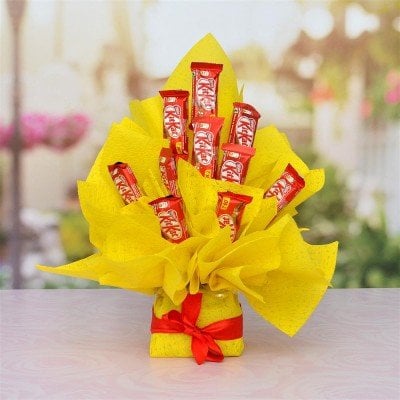 10 Pcs Kit Kat Bouquet Arrangement Hamper