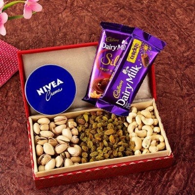 Amazing Dryfruit Hamper With Nivea Cream And Chocolate